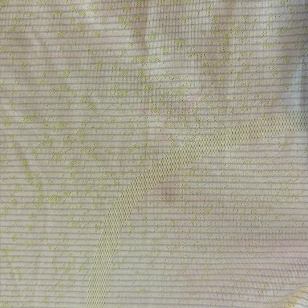 Lululemon Swiftly Tech Size 4 - Picture 3 of 3